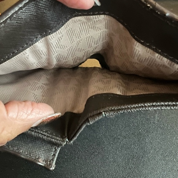 💜💜 BUNDLE for Dottie3121 MK Brown Leather Card Holder & Anne Klein - Picture 4 of 12